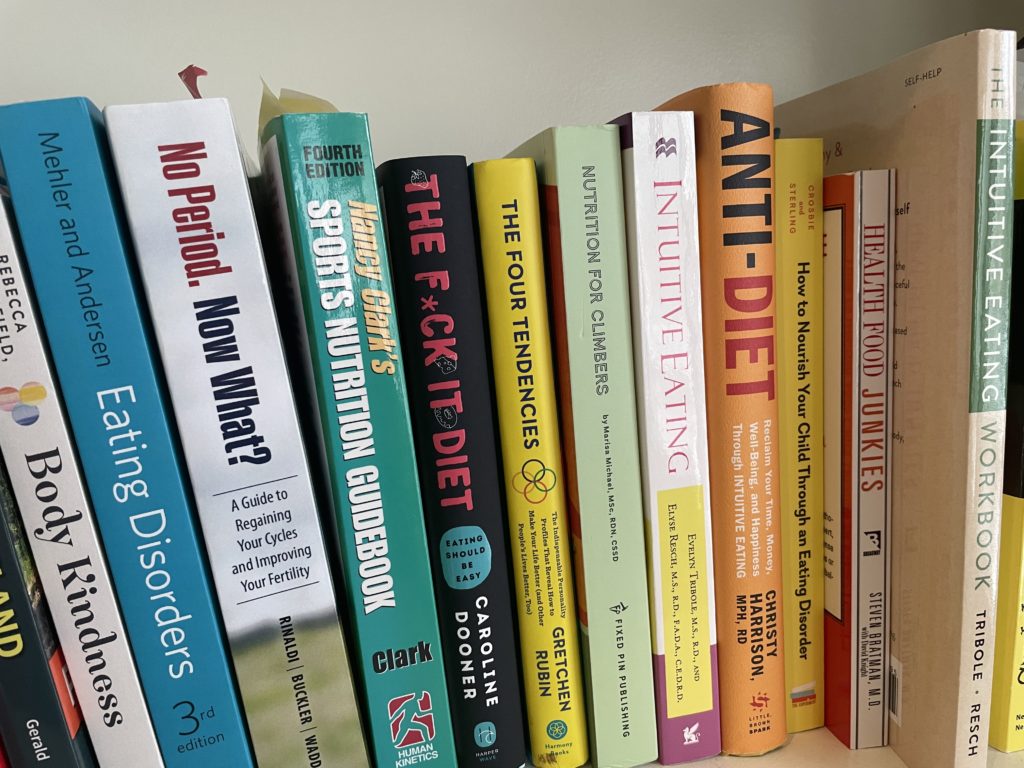 11 Books Recommended by a Dietitian - Real Nutrition